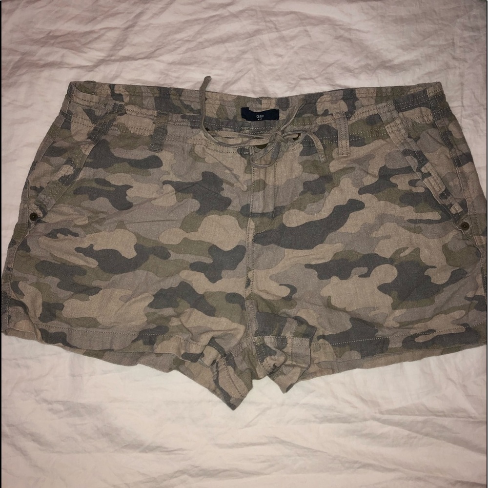 EUC (12) GAP Linen shorts